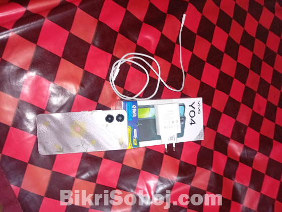 Vivo Y04_ 4/128